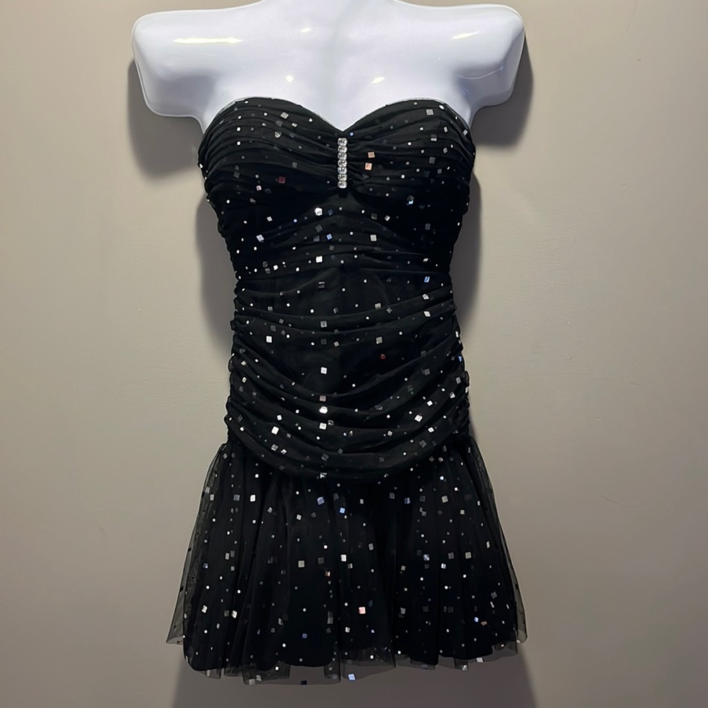 Betsy & Adam Black Sequined Short Strapless Dress